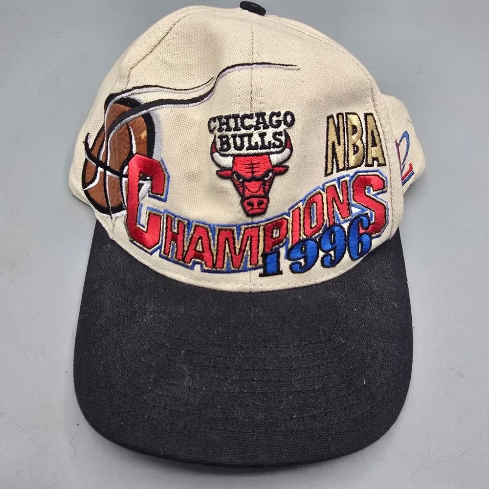 Vintage Chicago Bulls NBA Champions 1996 Snapback Hat Cream Black 90s Sportswear